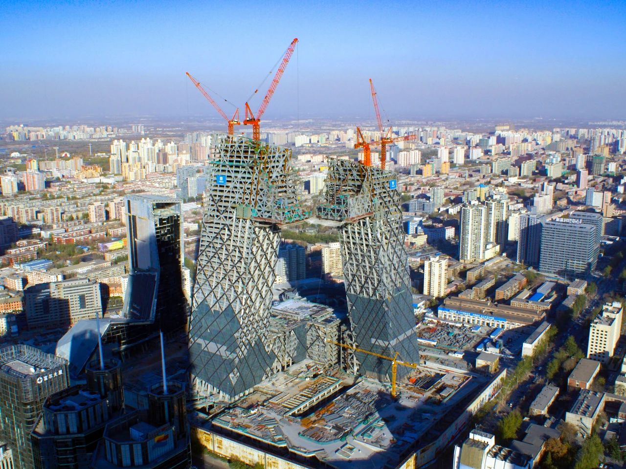 张琨888.jpg 张琨888.jpg