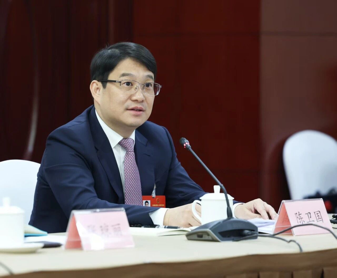 闫建国.jpg 闫建国.jpg