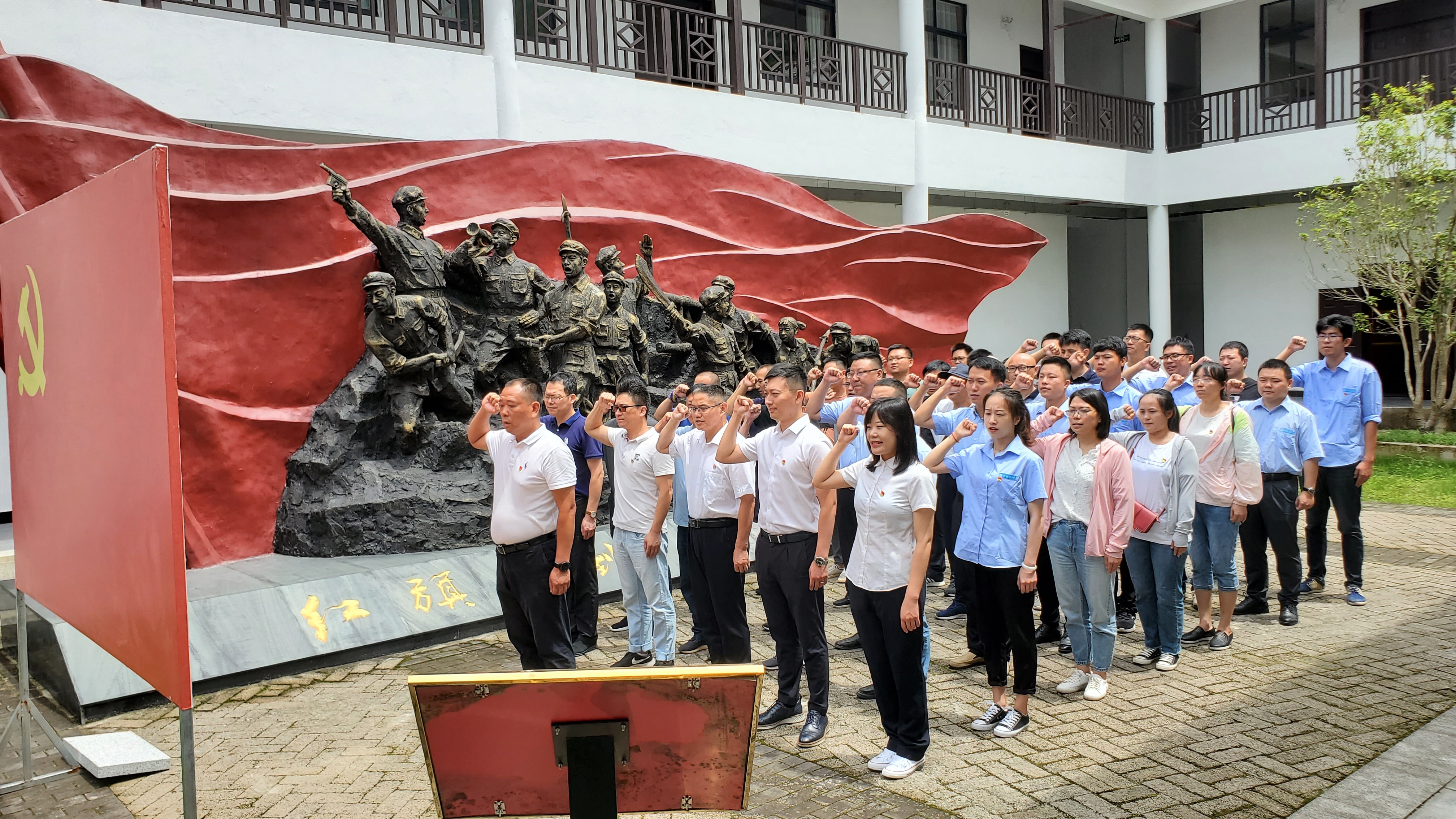 （集团网站专题投稿）不忘初心 砥砺前行——k8凯发海峡总承包公司党委开展“七一”系列主题活动1.jpg