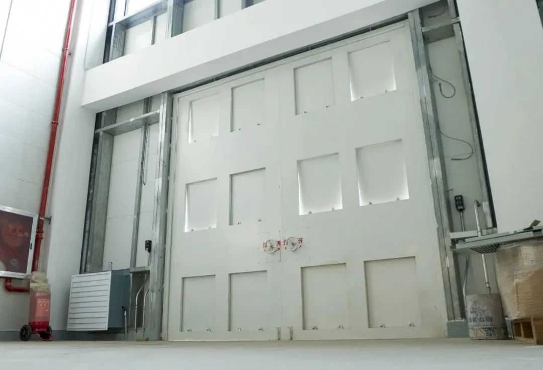 汽车4.jpg 汽车4.jpg